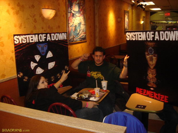 2005-11-22 Hypnotize Signing Session, Virgin Megastore, New York, NY