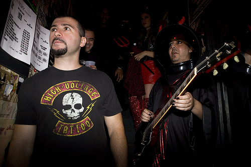 2009-10-31 Shavoween -   (John Dolmayan)    (Daron Malakian)