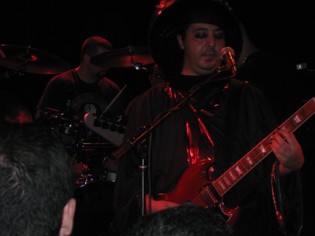 2009-10-31 Shavoween - Джон Долмаян (John Dolmayan) и Дарон Малакян (Daron Malakian)