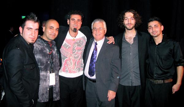 Серж Танкян (Serj Tankian), Хачадур Танкян (Khatchadour Tankian) и группа VISA