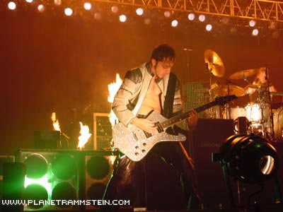 2001-10-24 Rammstein feat. Daron Malakian (CSU Convention Center, Cleveland, OH)